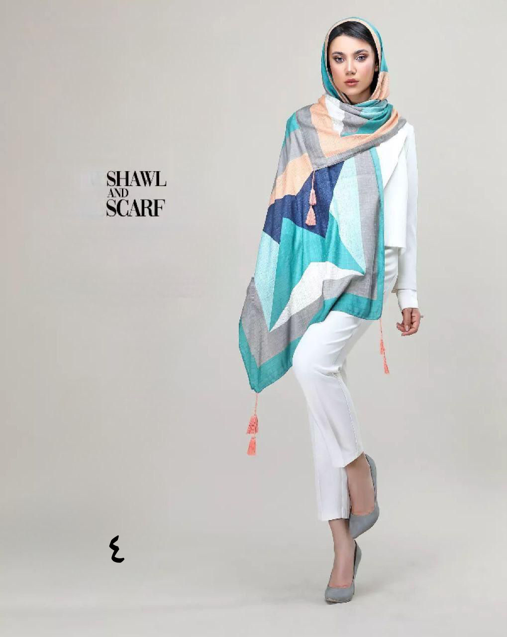شال نخی منگوله دار طرح مثلثی شال نخی منگوله دار طرح مثلثی