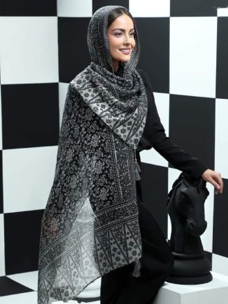 شال نخی منگوله دار مدل گلریز|مثلث شاپ