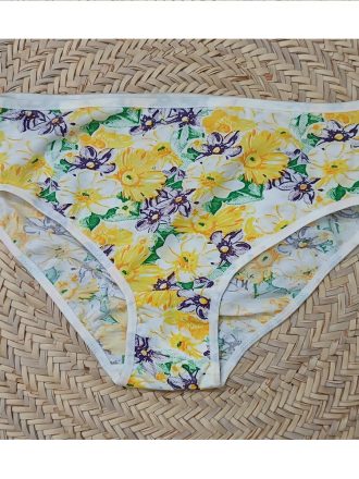 شورت نخی زنانه